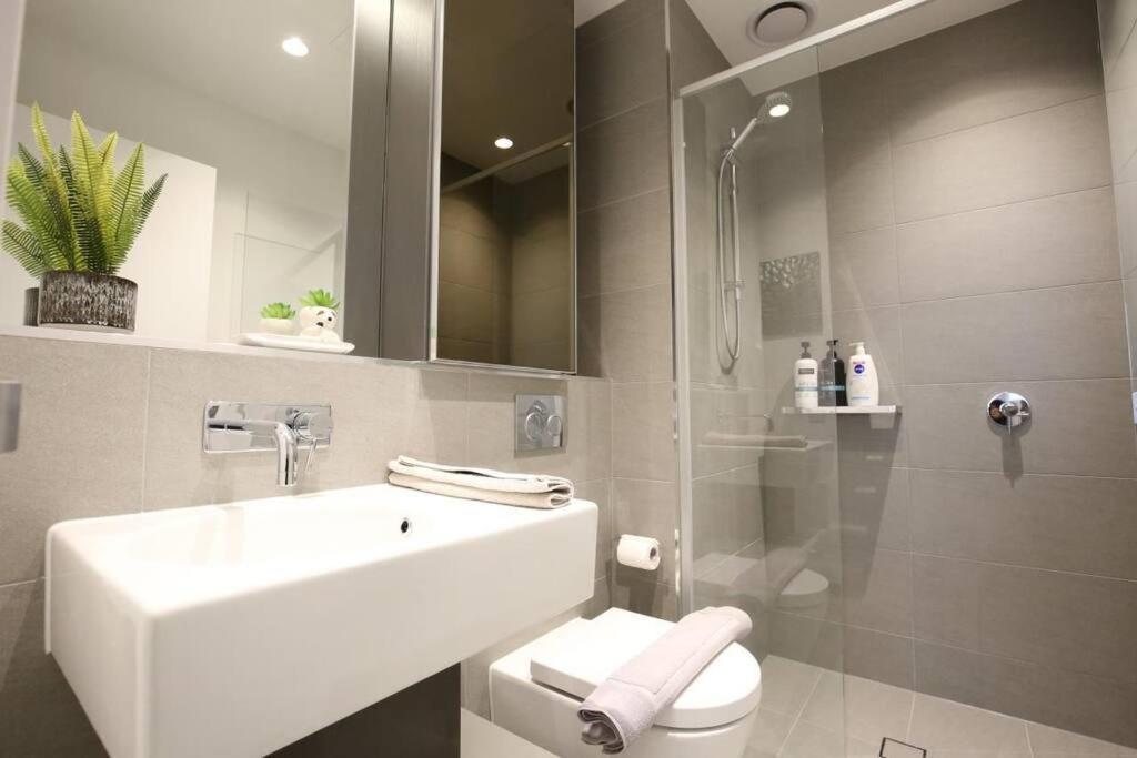 Luxury 2Bedroom2Bathroom Apartment At Mel Cbd ملبورن المظهر الخارجي الصورة